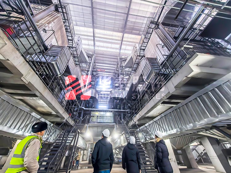 華泰兩臺(tái)45噸角管往復(fù)爐排鍋爐項(xiàng)目